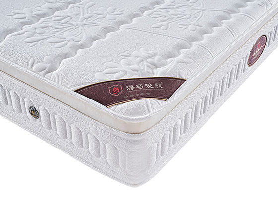 Matelas en ivoire de mousse de mémoire d'entreprise de couleur