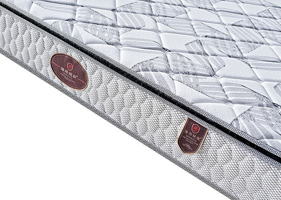Matelas insonorisé pratique de mousse de mémoire de gel avec les biens amicaux de peau de ressort hélicoïdal